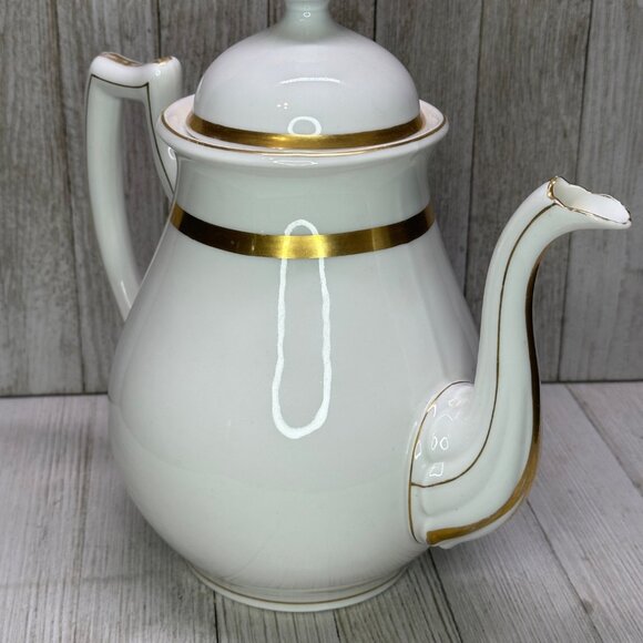 Vtg B&D Porcelain White Tea Pot with Gold Accents Handle Spout Lid 10" Tall - Picture 13 of 15